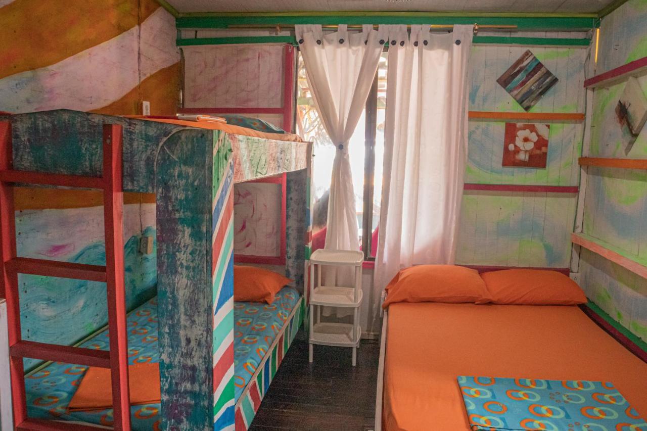 Hostal Liliana ブエナベントゥラ エクステリア 写真